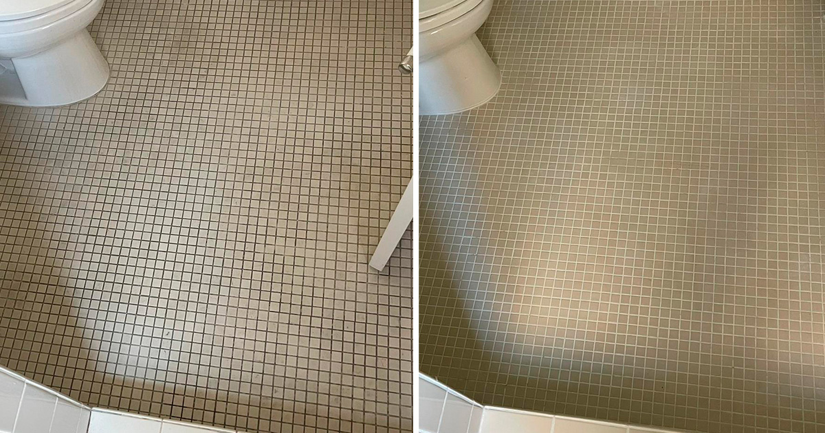 A Flawless Grout Cleaning Service Restored This Bathroom in Manhattan NY