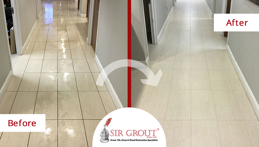Before and After Picture of a Grout Recoloring Service in Manhattan, NY